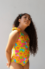 Niña Cuba - Coco Flamingo