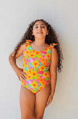 Niña Cuba - Coco Flamingo